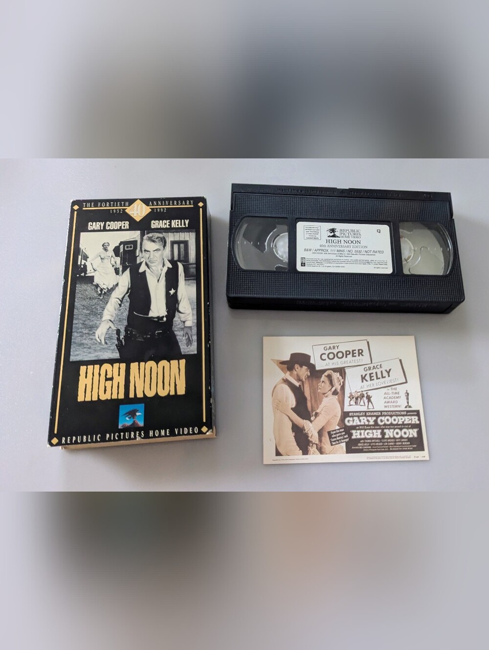 High Noon (VHS, 1992, 40th Anniversary Edition). Gary Cooper And Grace Kelly